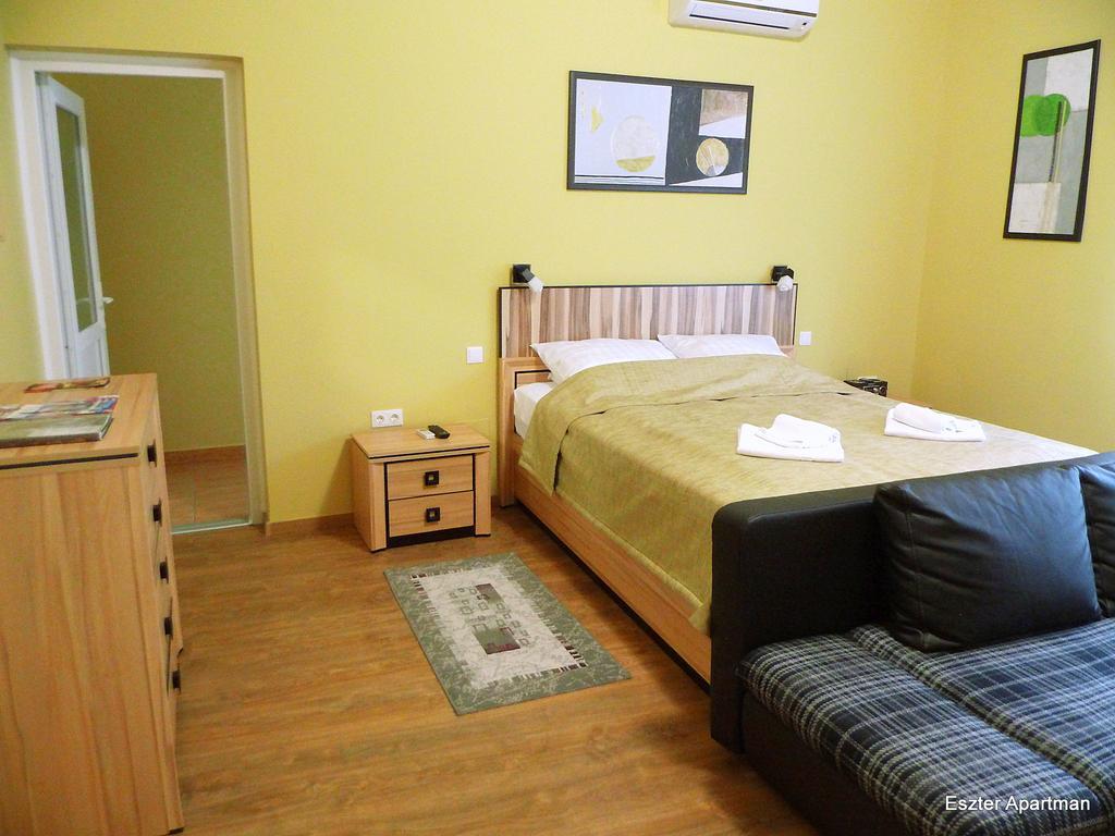 Eszter Apartman Bichișciaba Exterior foto