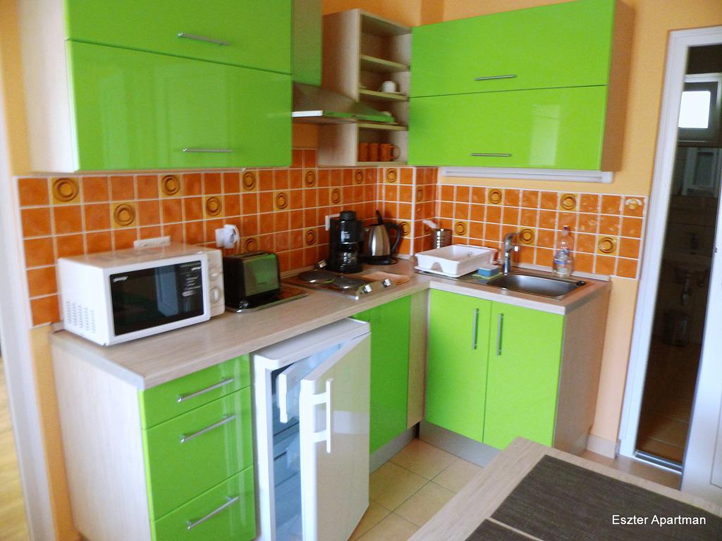 Eszter Apartman Bichișciaba Exterior foto